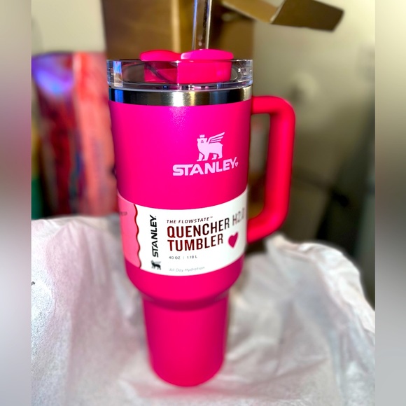 STANLEY 40 oz. Quencher H2.0 Valentines Day Tumbler - Cosmo Pink